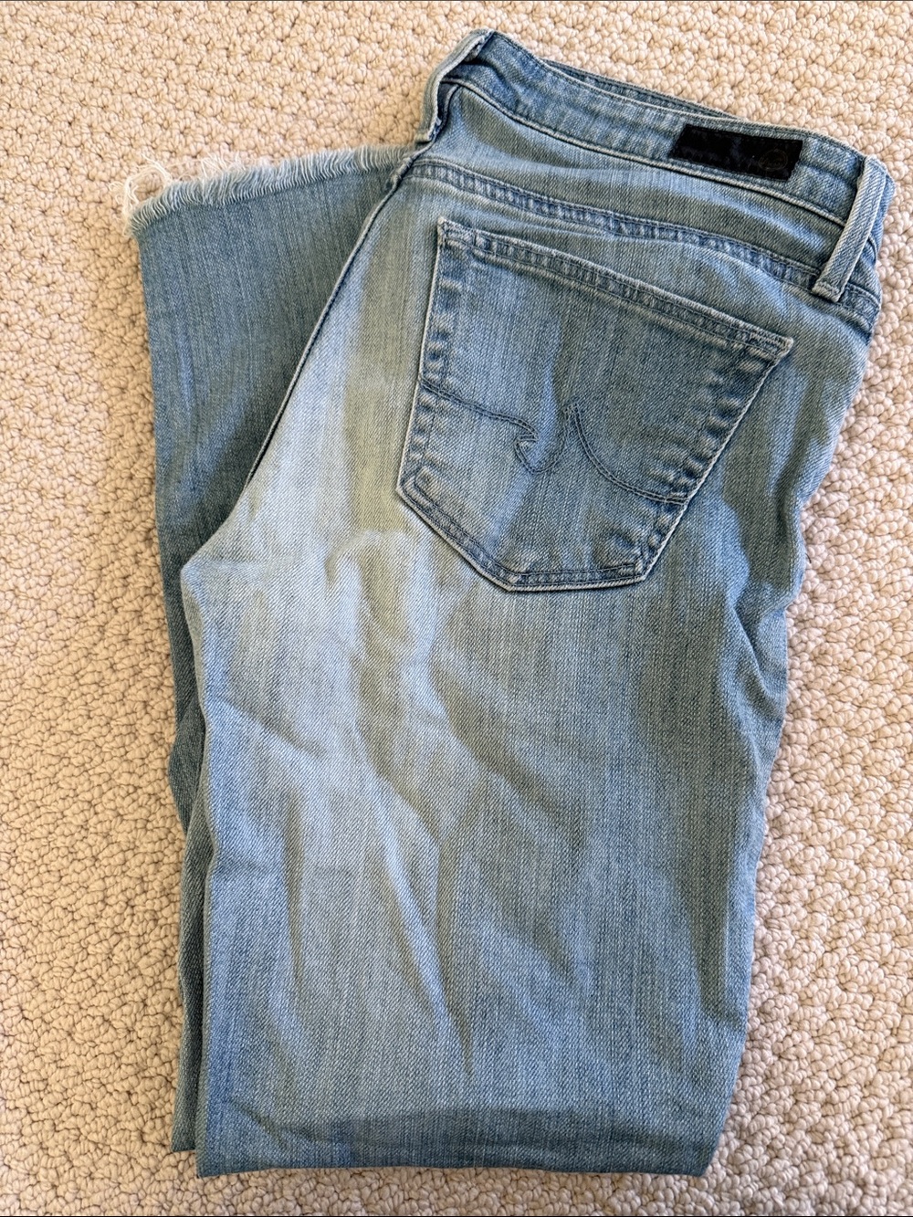 AG light mid-rise Stevie Capri